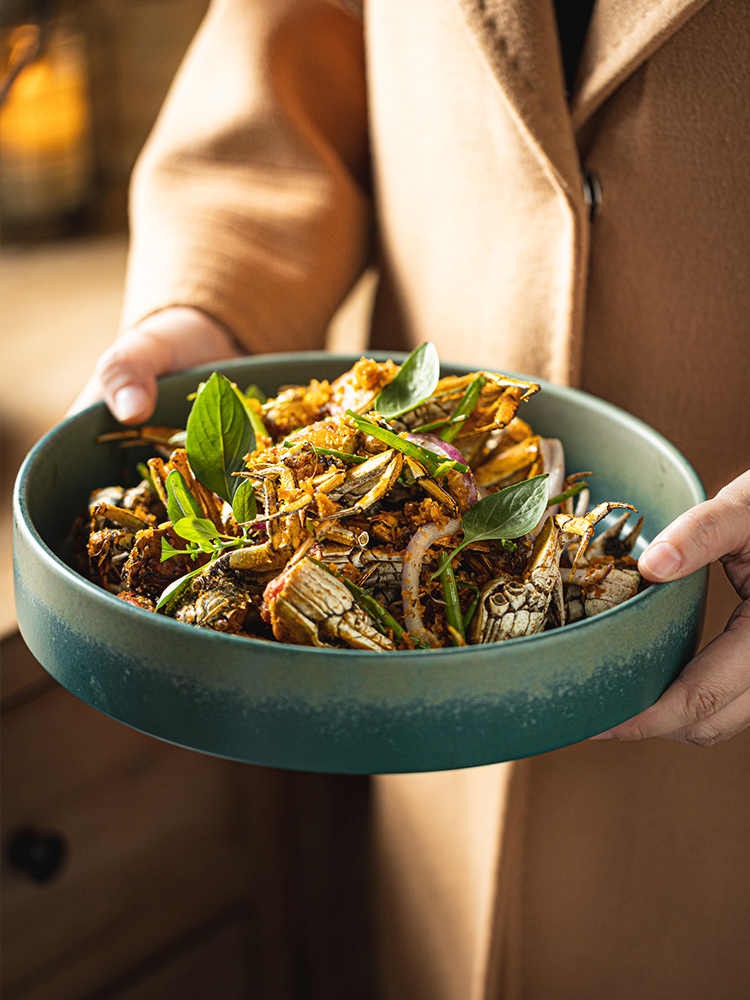 Deep 10-Inch Serving Platter