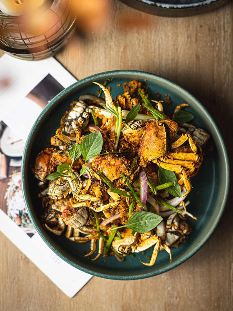 Deep 10-Inch Serving Platter